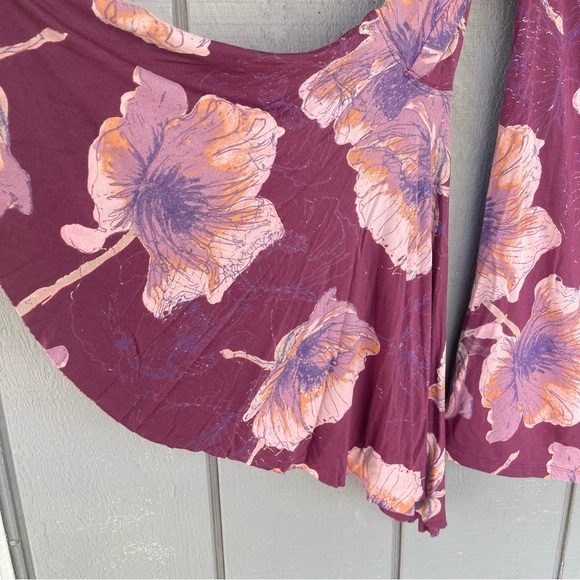 Free People Birds Of Paradise Bell sleeve Floral Top Size Small Oversized - Picture 4 of 7